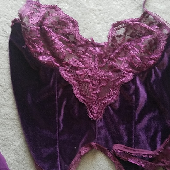2 piece lingerie velvet and lace - Picture 2 of 5